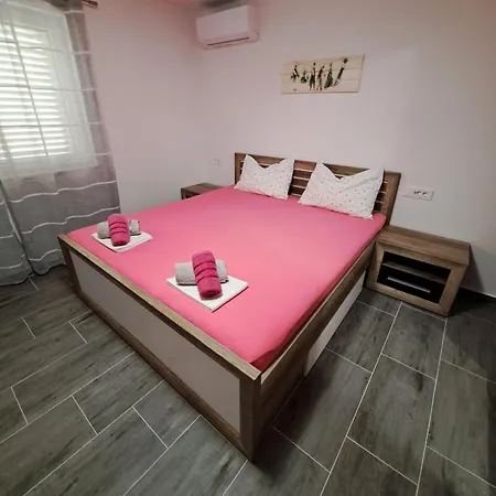 Apartman Lorena